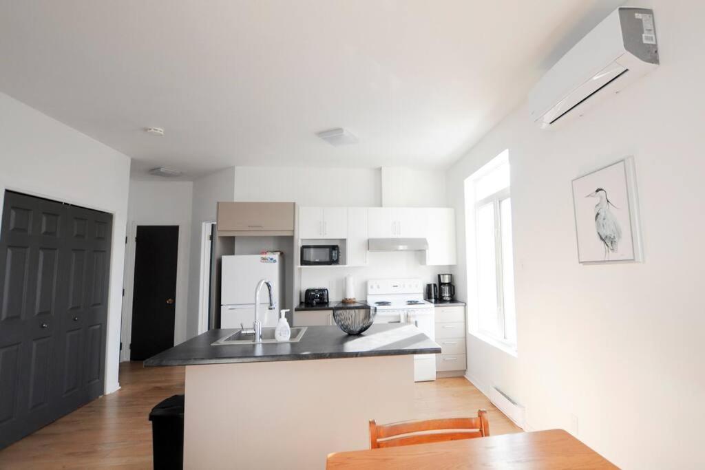 Le 1808 - Spacieux Avec Balcon - Nord De Quebec Apartment Exterior photo